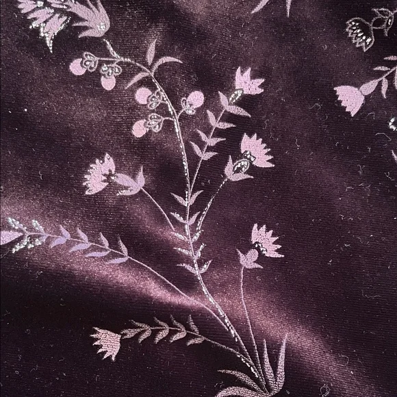 Elegant Floral Purple Velvet Dress - Picture 2 of 4